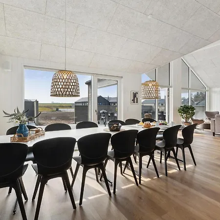 Сasa de vacaciones Pet-friendly In With Sauna *